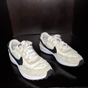 Nike Women's Waffle Debut - Sanddrift / Black (DH9523-102) - Size 7.5